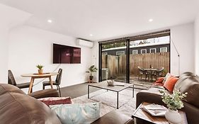 Funky Spacious 2Bdrms 2Bthrms Free Covered Park.