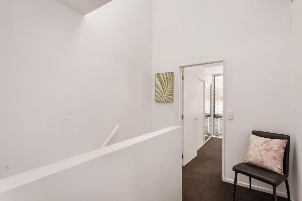 Funky Spacious 2Bdrms 2Bthrms Free Covered Park. Christchurch Exterior photo